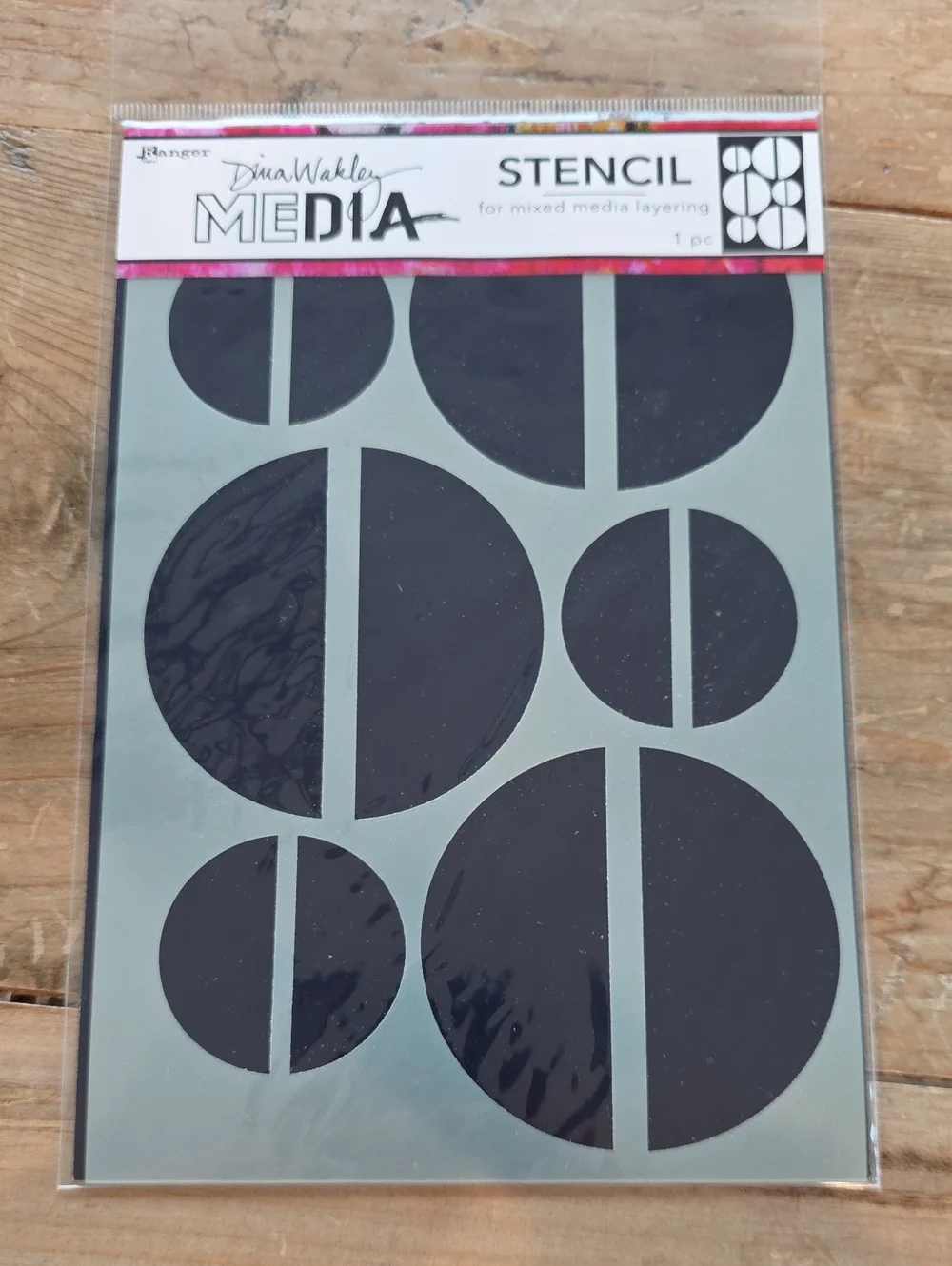 Dina Wakley Media Stencil